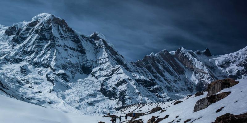 主线网络营销新引擎：如何用人工智能重塑网站建设与数字营销效率