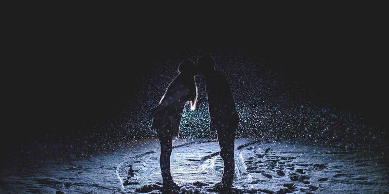 电商网站建设核心功能清单：融合工业风设计与主线网络技术，打造高转化用户体验