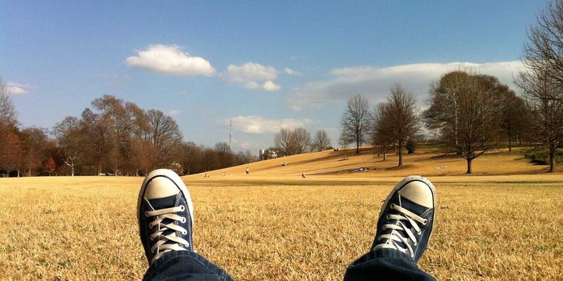 网站建设对比:工业风设计与SEO优化的战略平衡